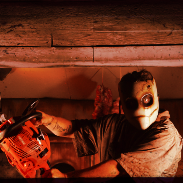Hayride Chainsaw actor at Scary Acres Rhode Island